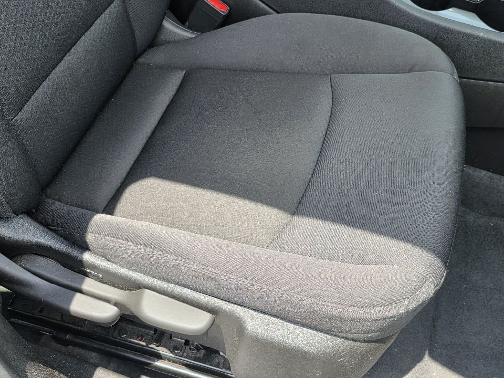 Photo 20 of this CHEVROLET MALIBU