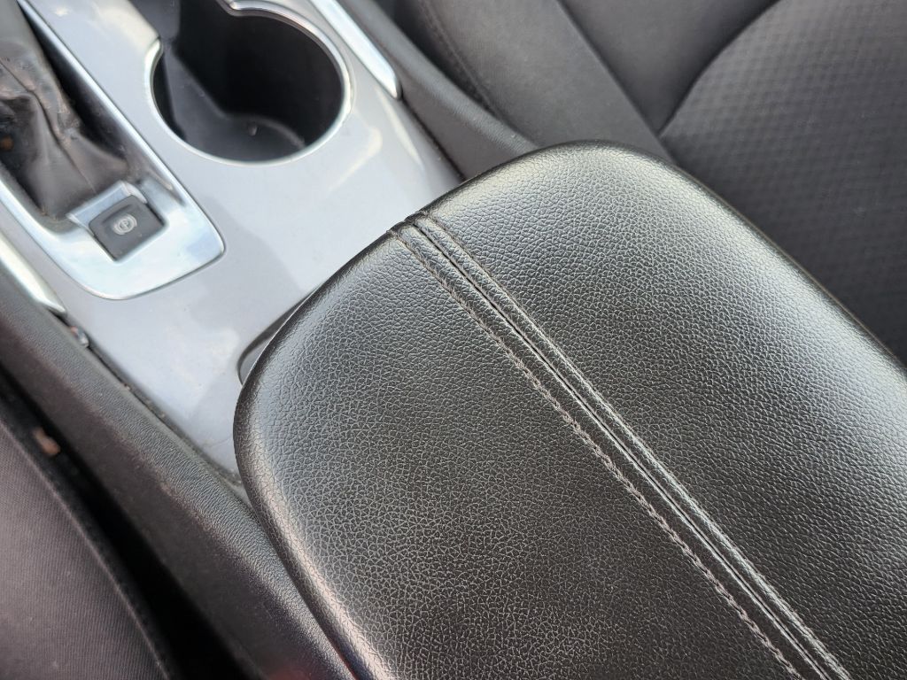 Photo 29 of this CHEVROLET MALIBU