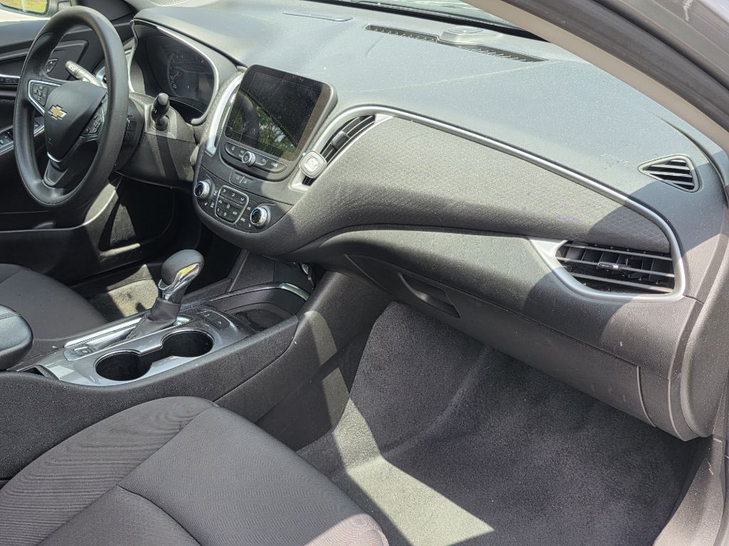 Photo 22 of this CHEVROLET MALIBU