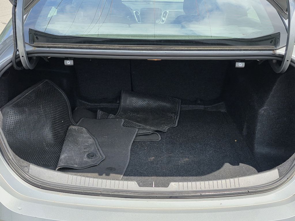 Photo 16 of this CHEVROLET MALIBU
