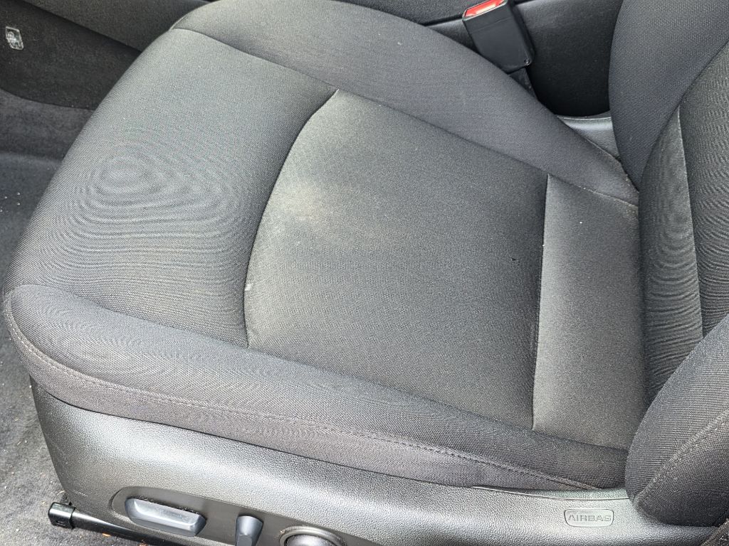 Photo 9 of this CHEVROLET MALIBU