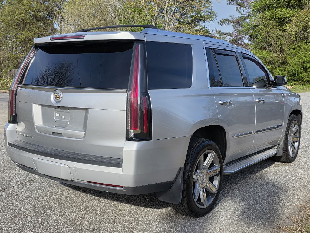 Photo 4 of this CADILLAC ESCALADE