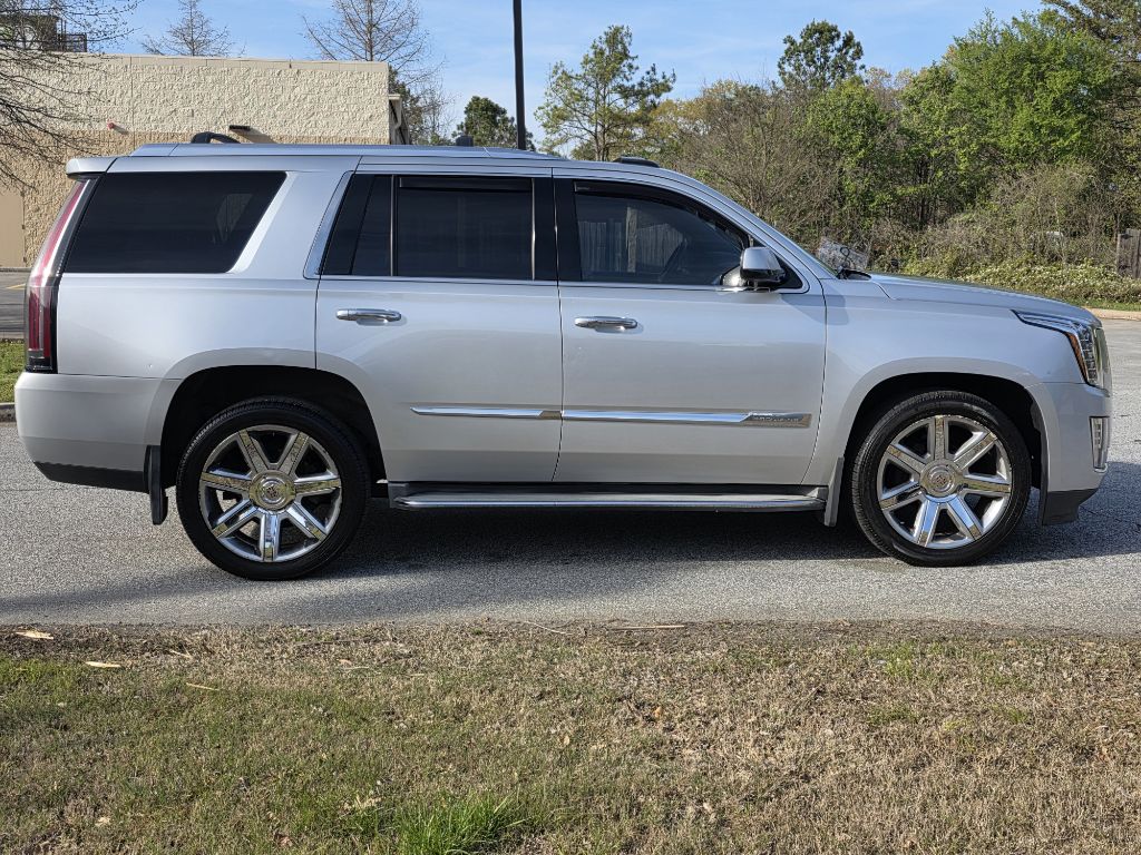 Photo 6 of this CADILLAC ESCALADE