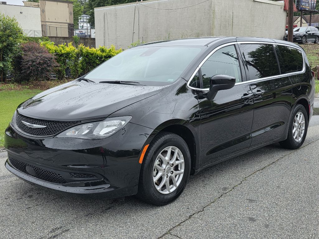 2024 CHRYSLER VOYAGER