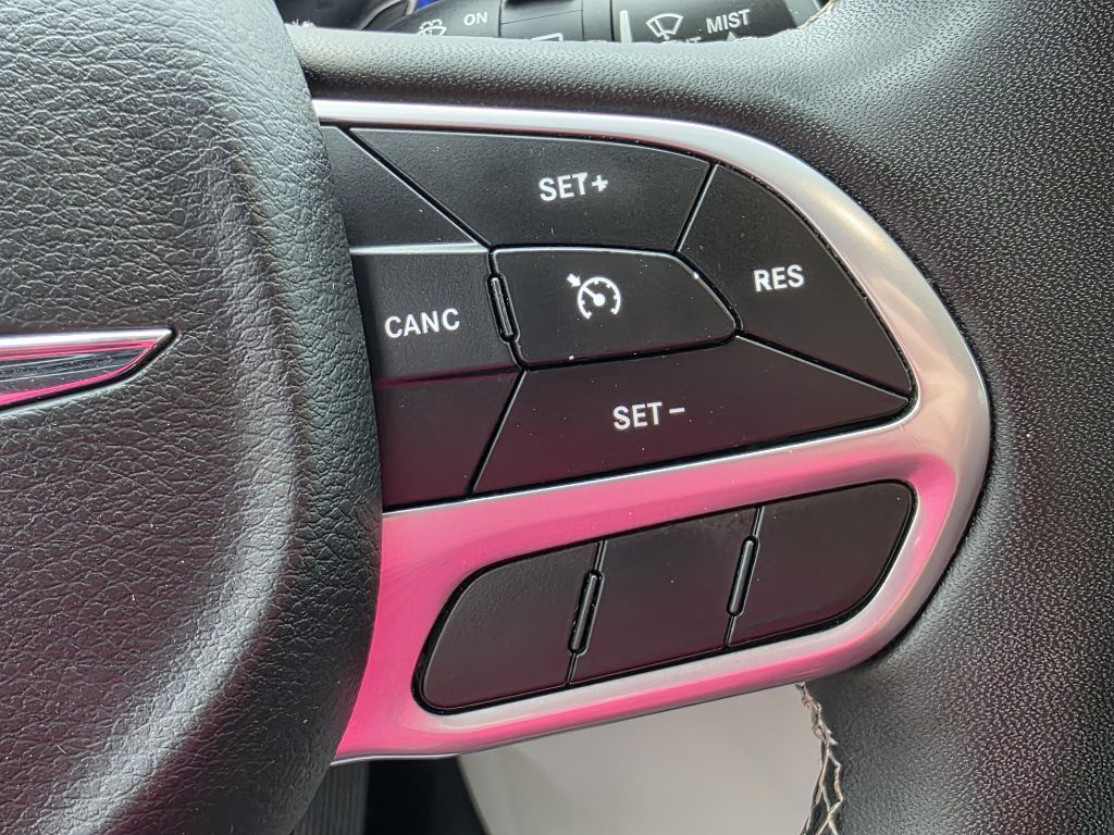Photo 24 of this CHRYSLER VOYAGER