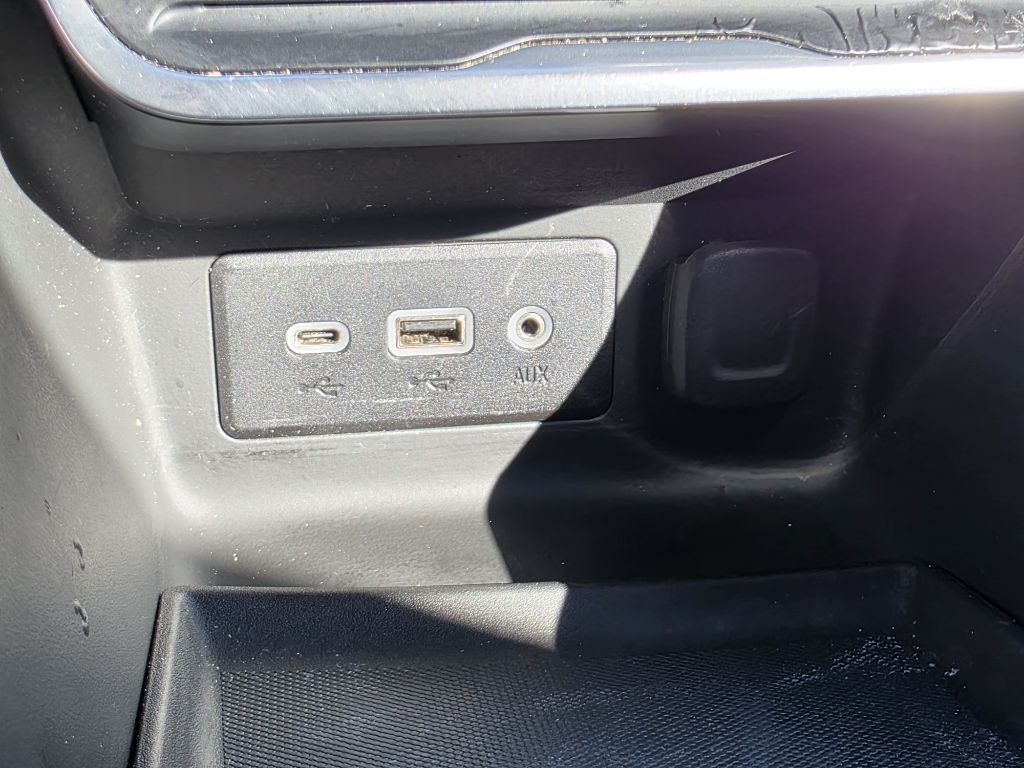 Photo 32 of this GMC TERRAIN