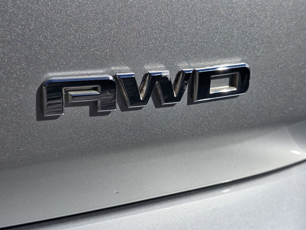 Photo 17 of this GMC TERRAIN