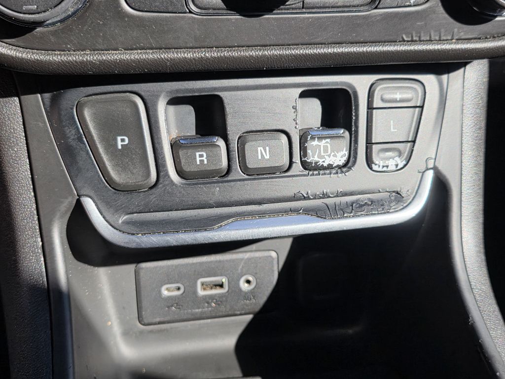 Photo 31 of this GMC TERRAIN