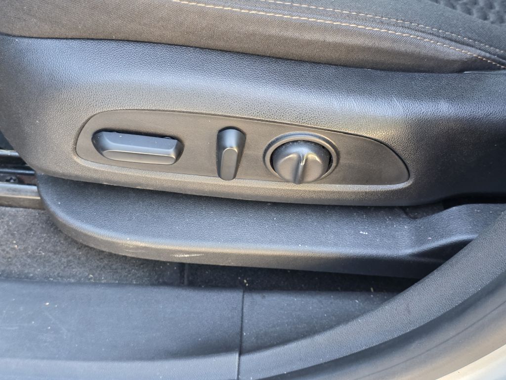 Photo 11 of this GMC TERRAIN