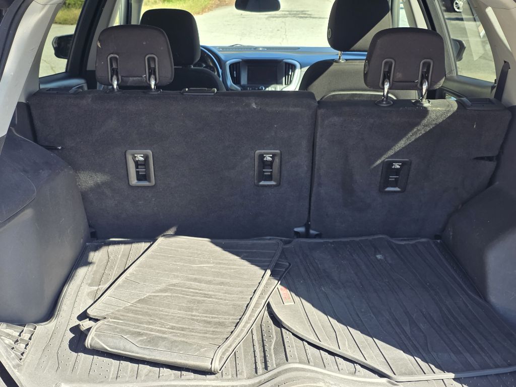 Photo 16 of this GMC TERRAIN