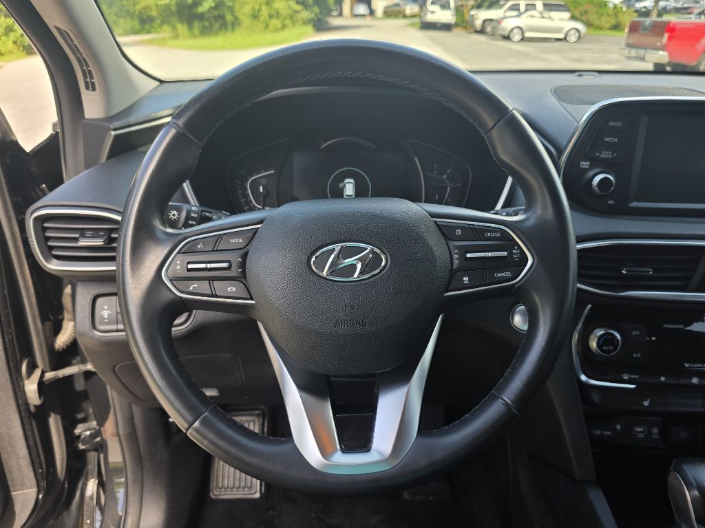 Photo 25 of this HYUNDAI SANTA FE