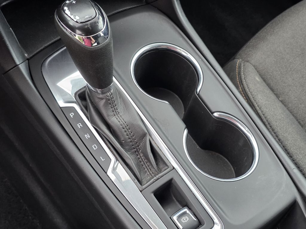 Photo 29 of this CHEVROLET EQUINOX
