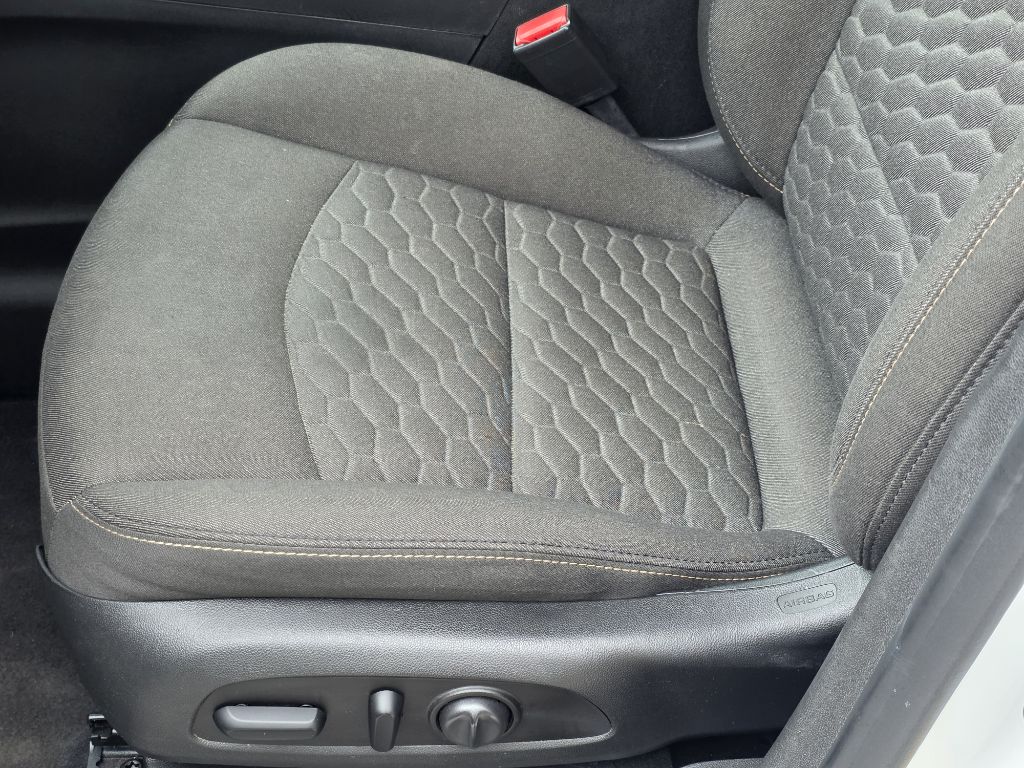 Photo 12 of this CHEVROLET EQUINOX