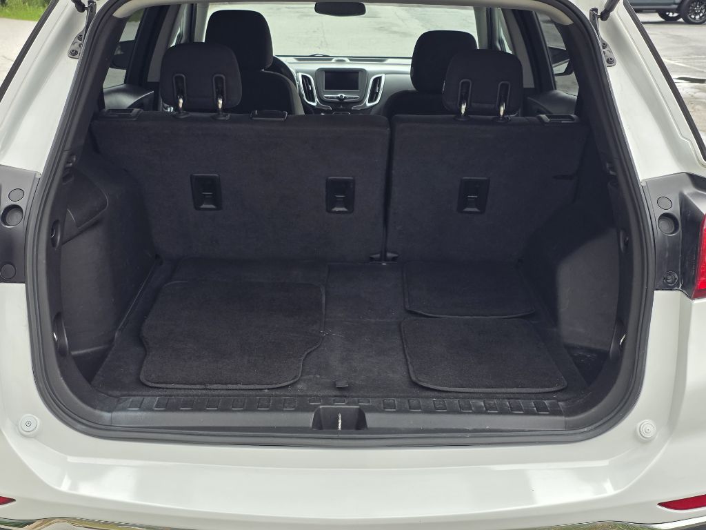 Photo 16 of this CHEVROLET EQUINOX