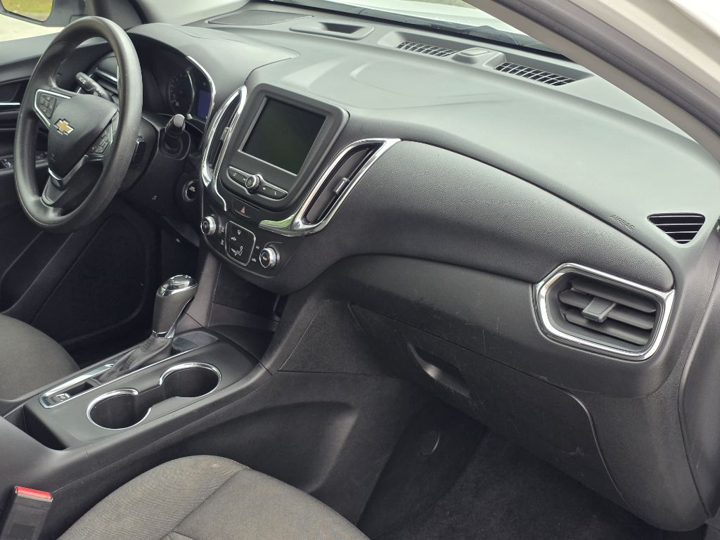 Photo 21 of this CHEVROLET EQUINOX