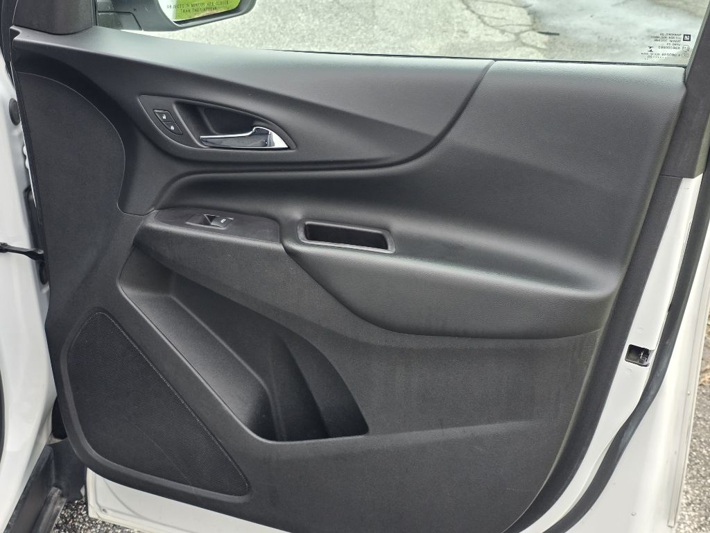 Photo 19 of this CHEVROLET EQUINOX