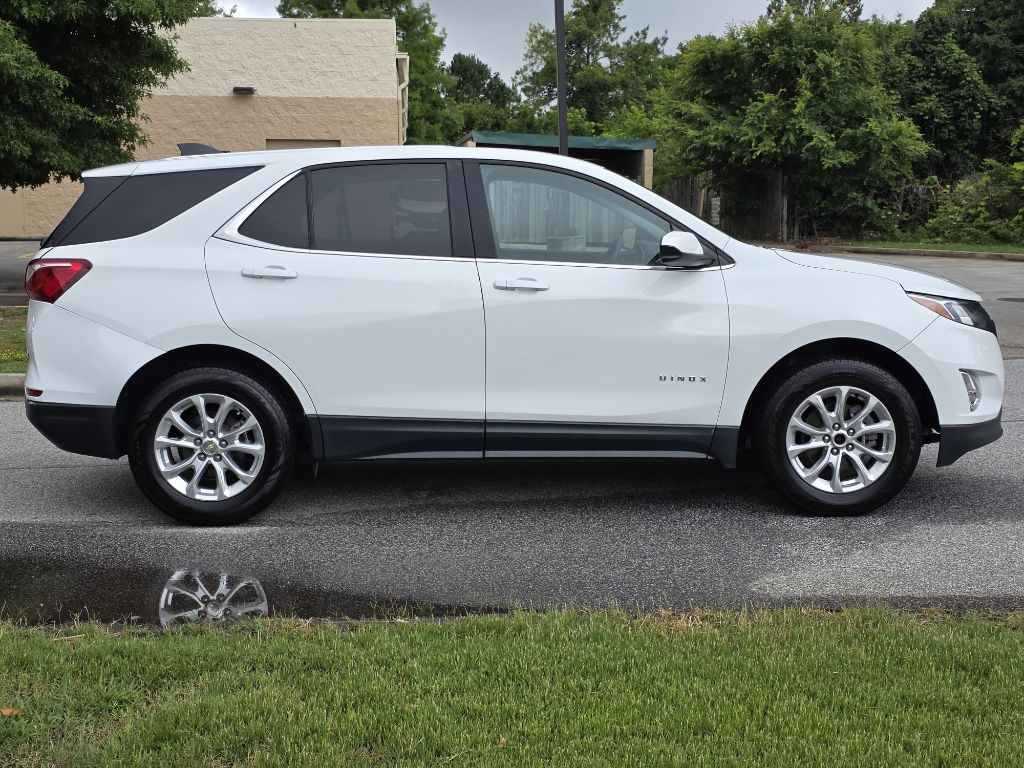 Photo 6 of this CHEVROLET EQUINOX