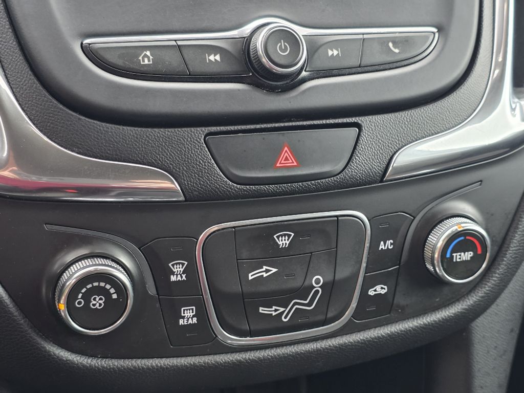 Photo 28 of this CHEVROLET EQUINOX
