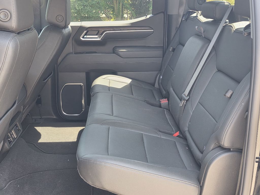 Photo 15 of this GMC SIERRA