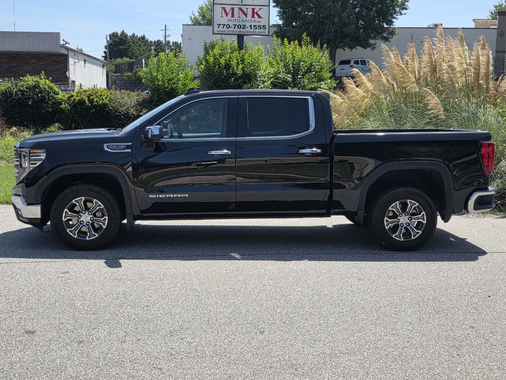 Photo 2 of this GMC SIERRA