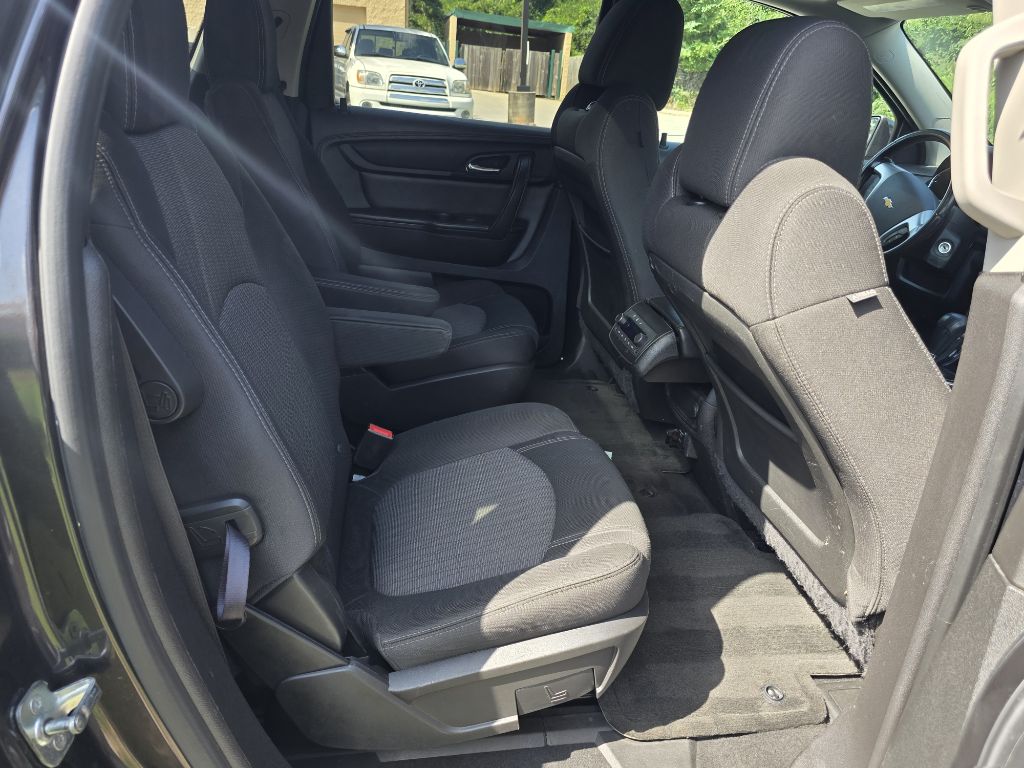 Photo 21 of this CHEVROLET TRAVERSE