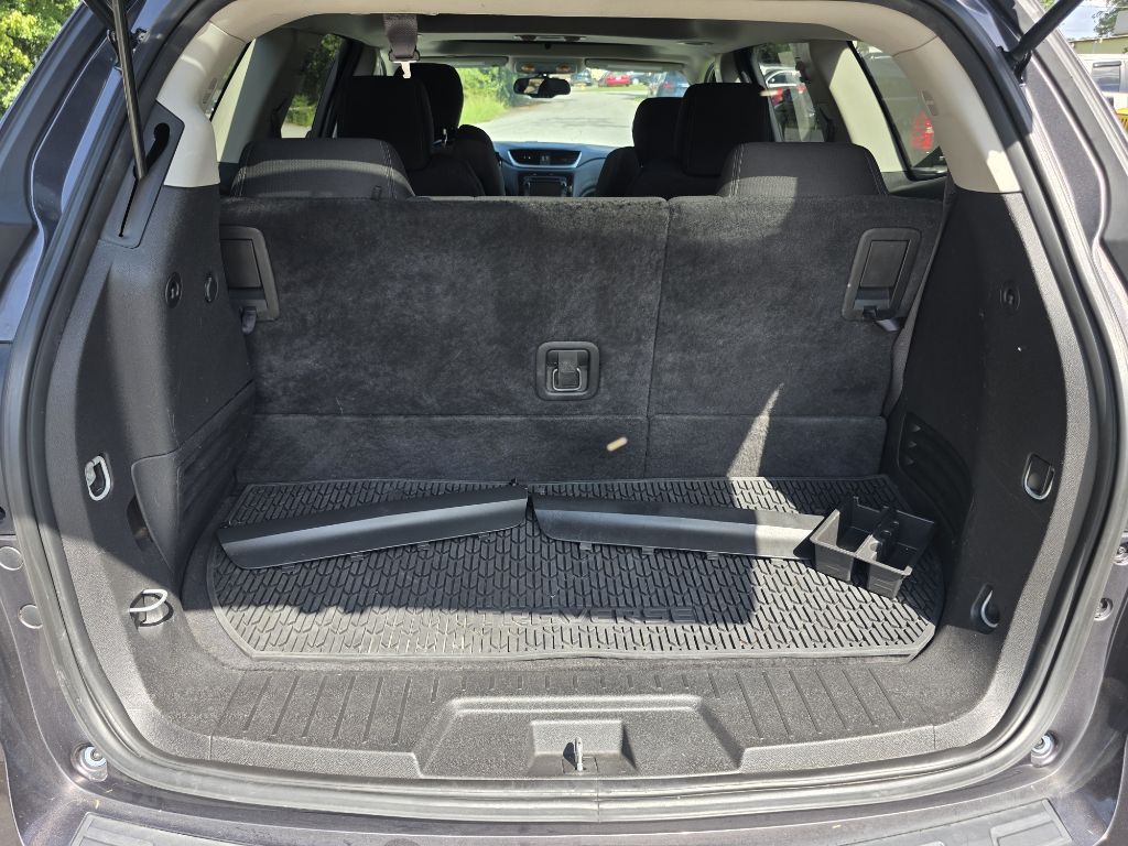 Photo 18 of this CHEVROLET TRAVERSE