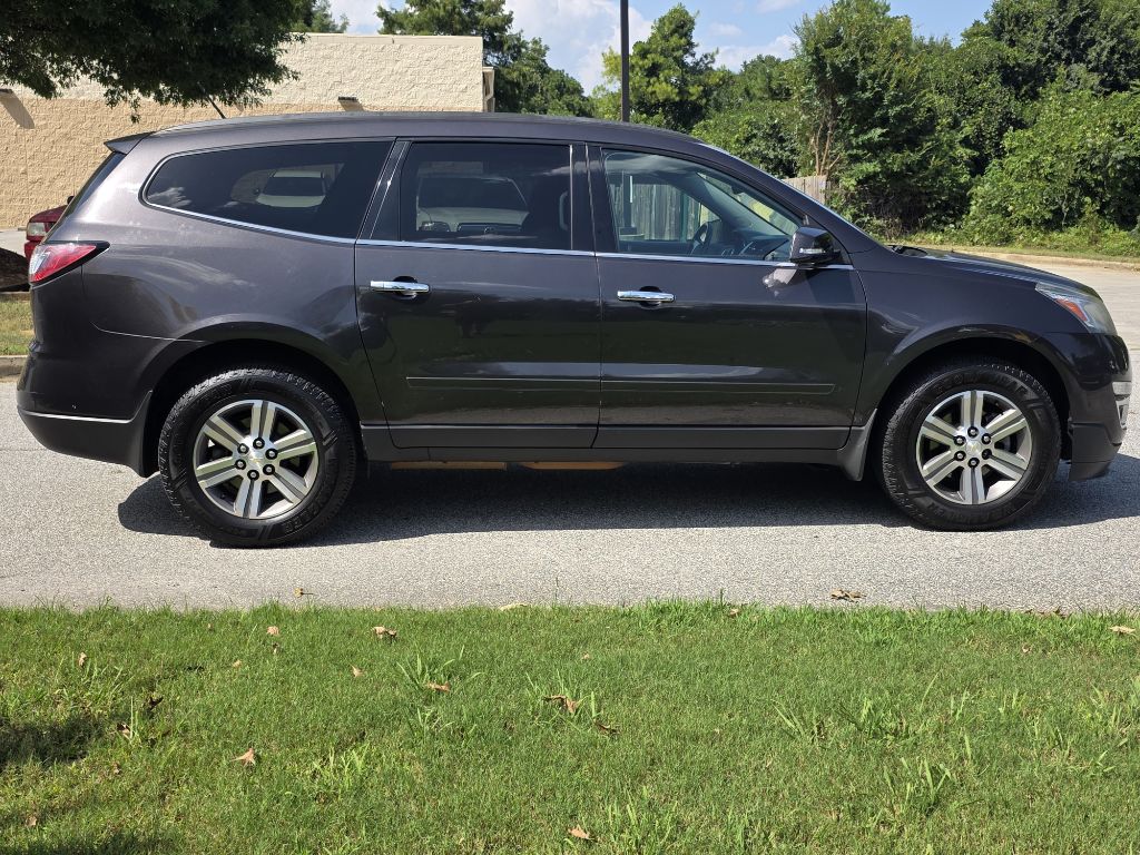 Photo 6 of this CHEVROLET TRAVERSE