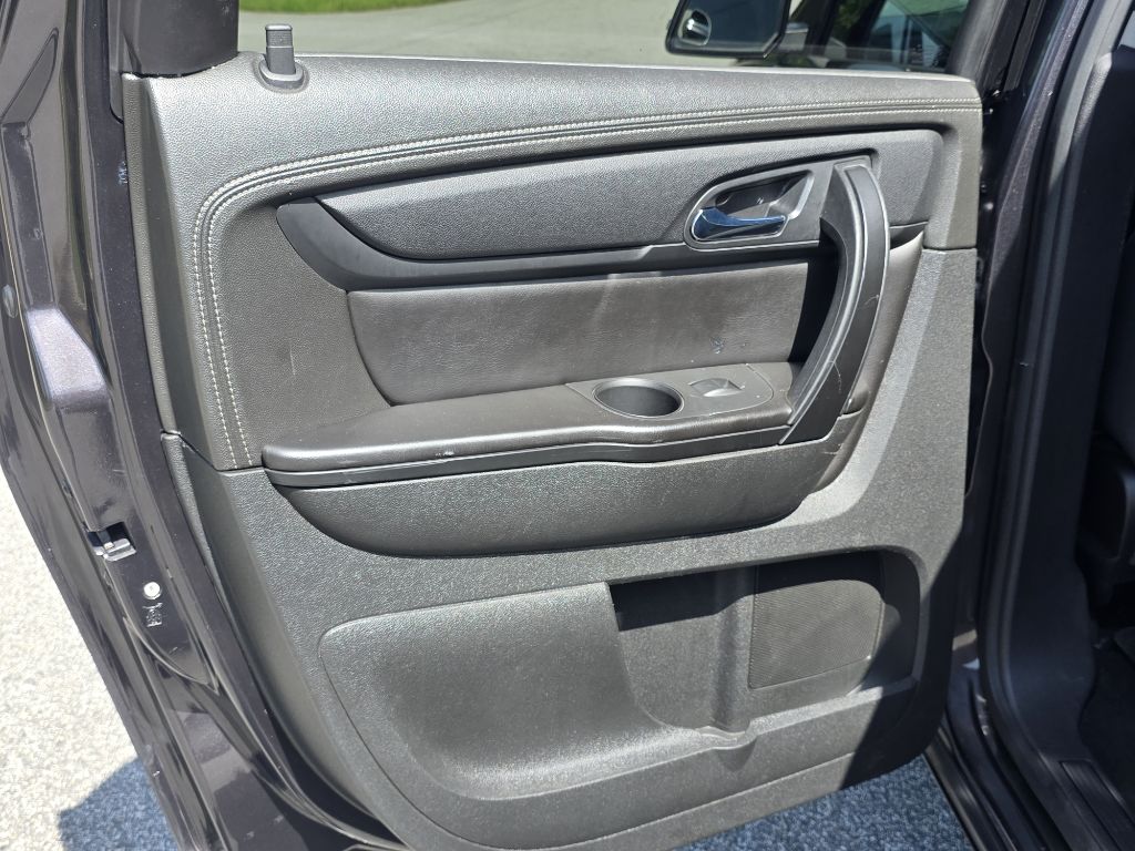 Photo 15 of this CHEVROLET TRAVERSE
