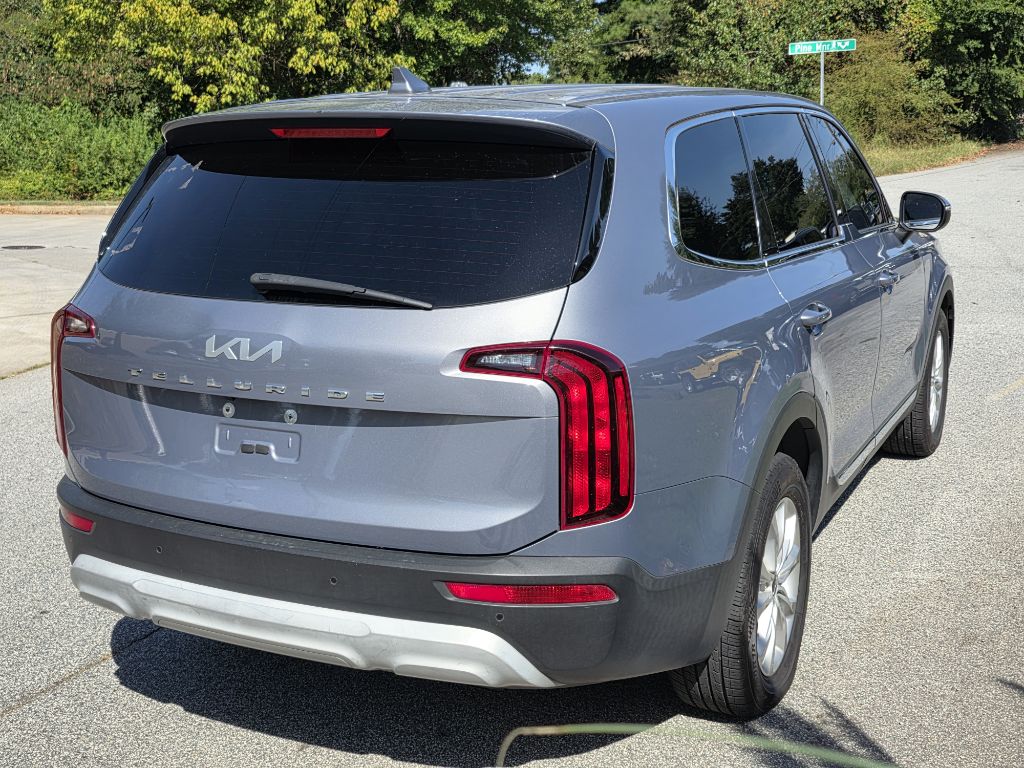 Photo 5 of this KIA TELLURIDE