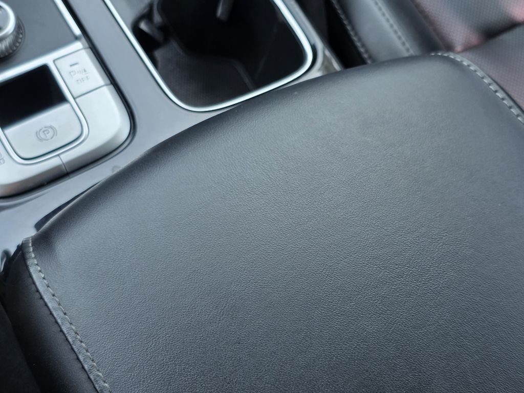 Photo 33 of this KIA TELLURIDE