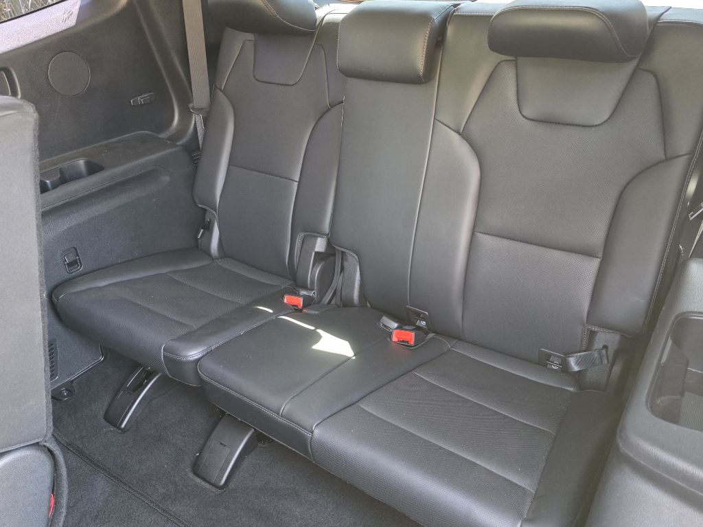 Photo 15 of this KIA TELLURIDE