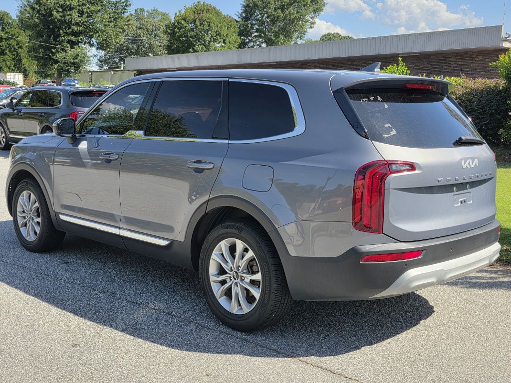 Photo 3 of this KIA TELLURIDE