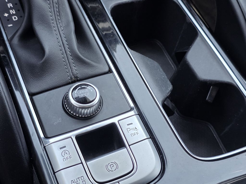 Photo 32 of this KIA TELLURIDE
