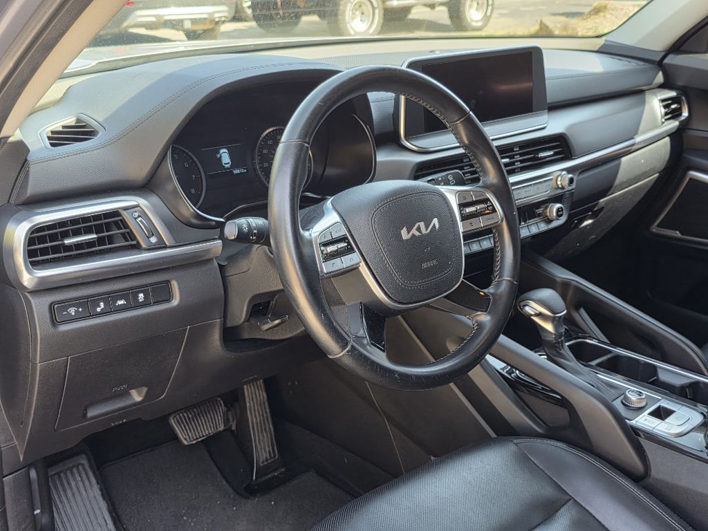 Photo 12 of this KIA TELLURIDE