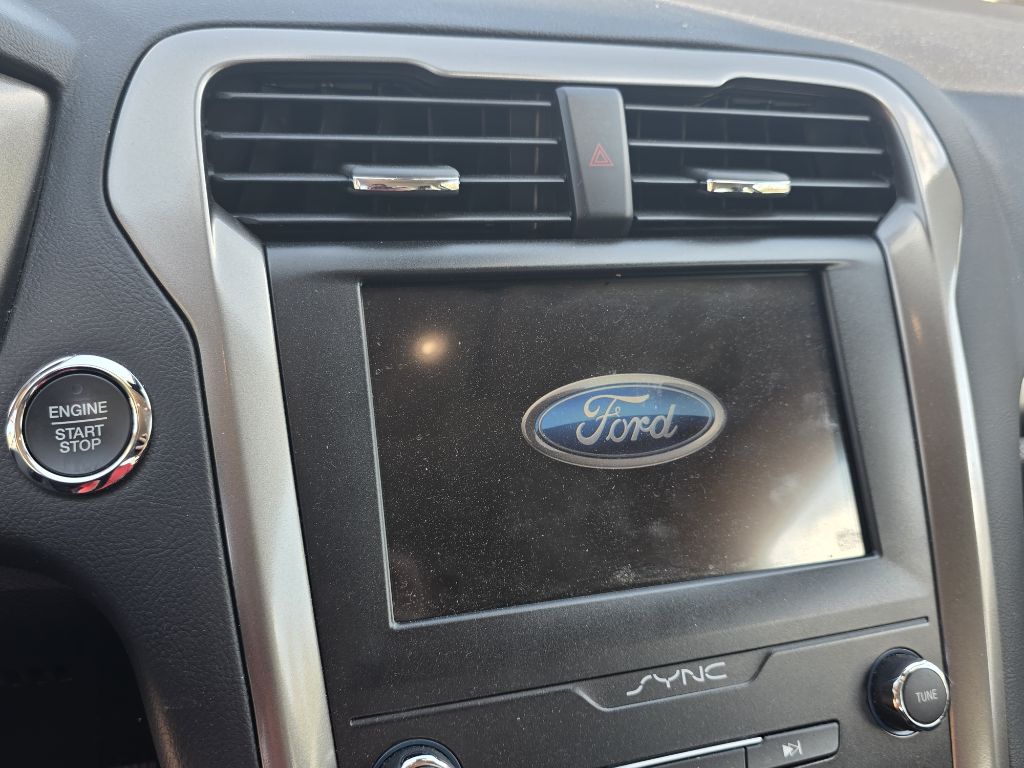 Photo 29 of this FORD FUSION