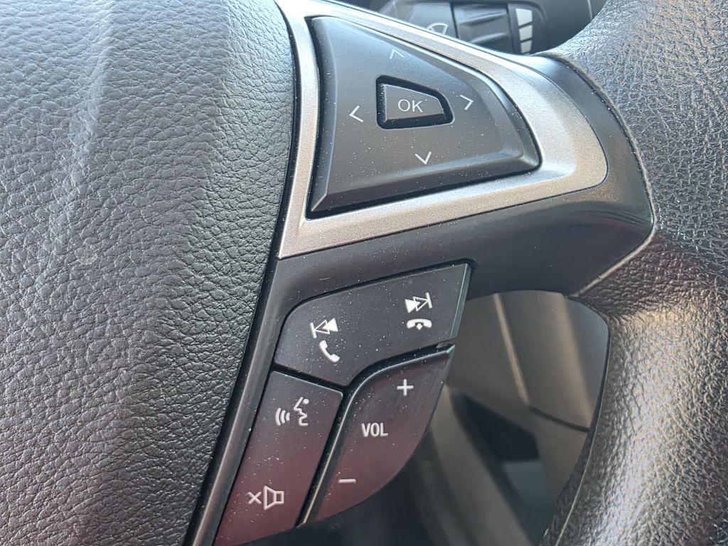 Photo 28 of this FORD FUSION