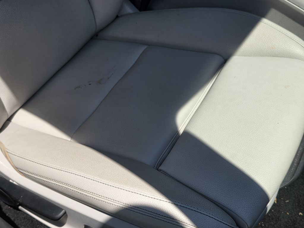 Photo 20 of this MERCEDES-BENZ CLA