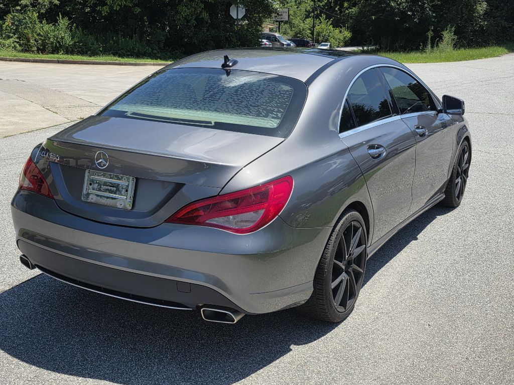 Photo 5 of this MERCEDES-BENZ CLA