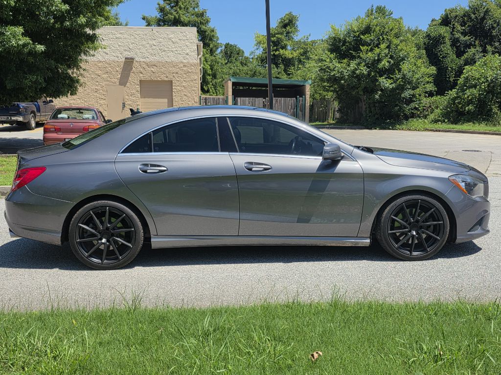 Photo 6 of this MERCEDES-BENZ CLA