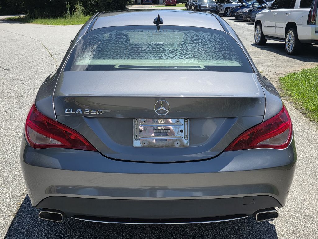 Photo 4 of this MERCEDES-BENZ CLA