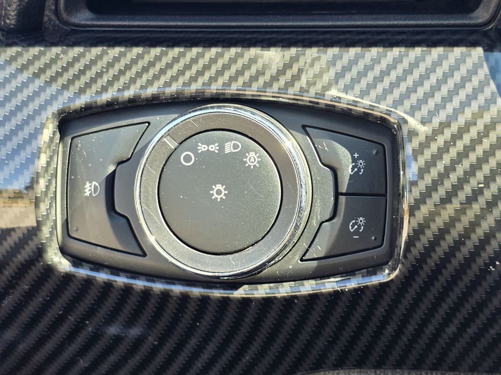 Photo 21 of this FORD MUSTANG