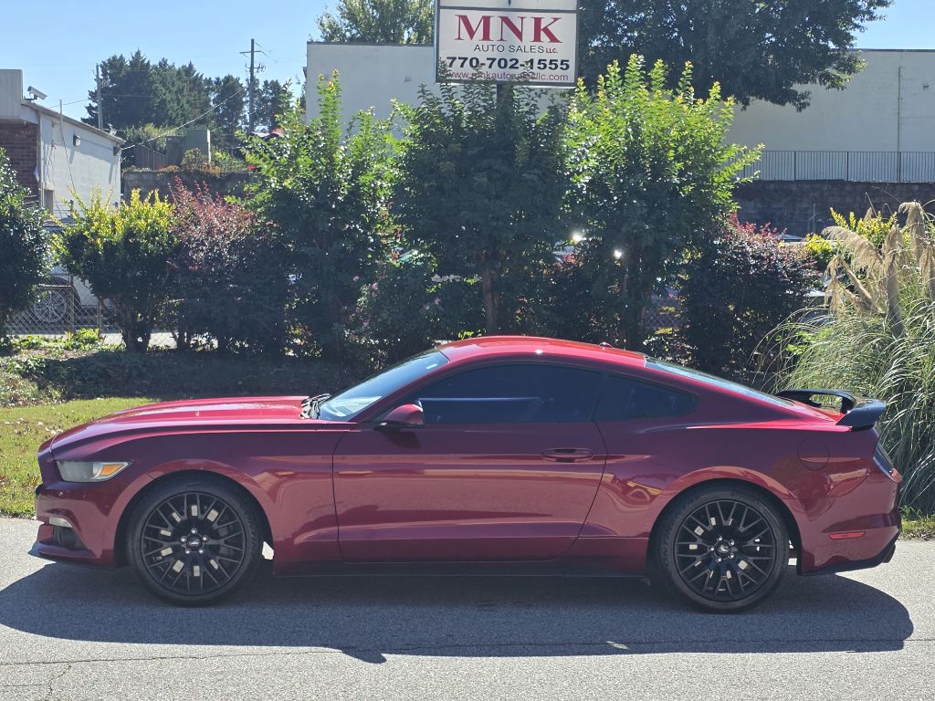 Photo 2 of this FORD MUSTANG