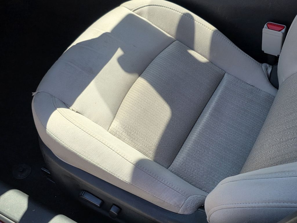 Photo 12 of this NISSAN ALTIMA
