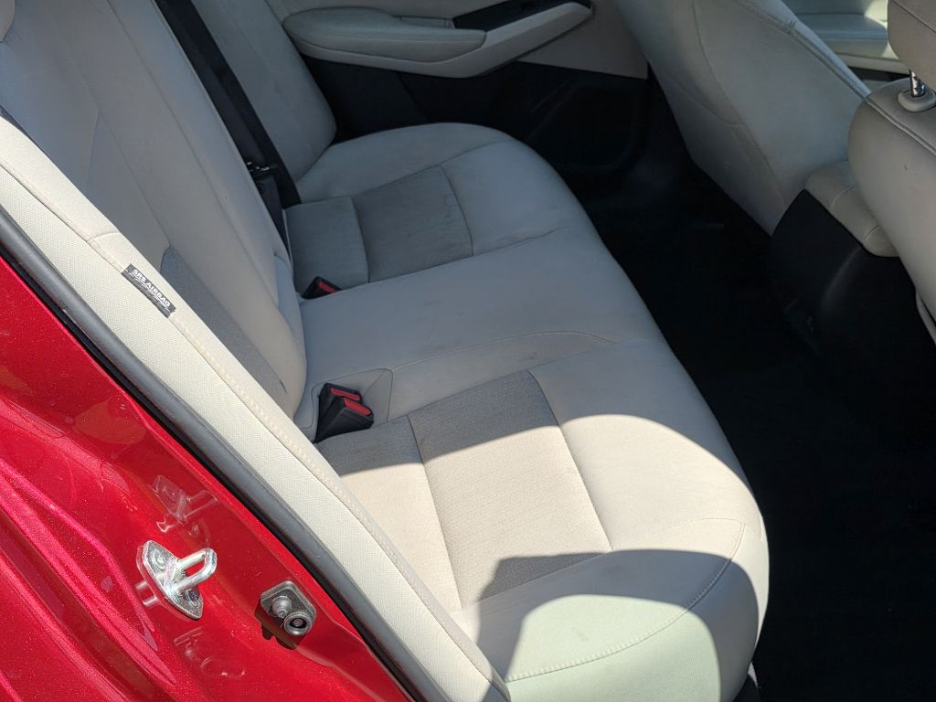 Photo 18 of this NISSAN ALTIMA