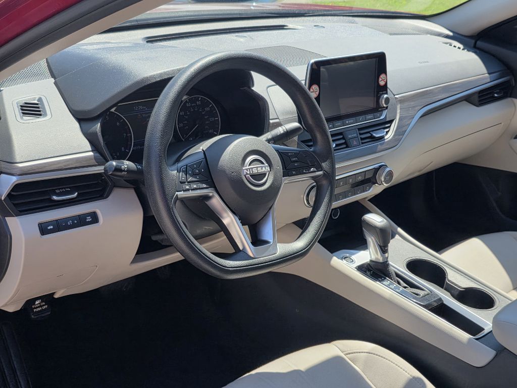 Photo 13 of this NISSAN ALTIMA
