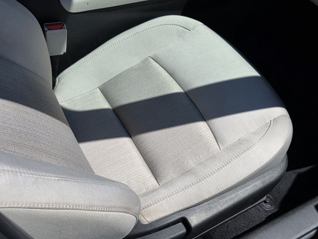 Photo 21 of this NISSAN ALTIMA
