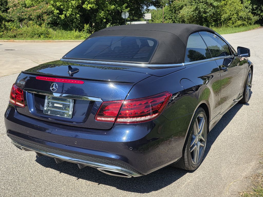 Photo 5 of this MERCEDES-BENZ E-CLASS