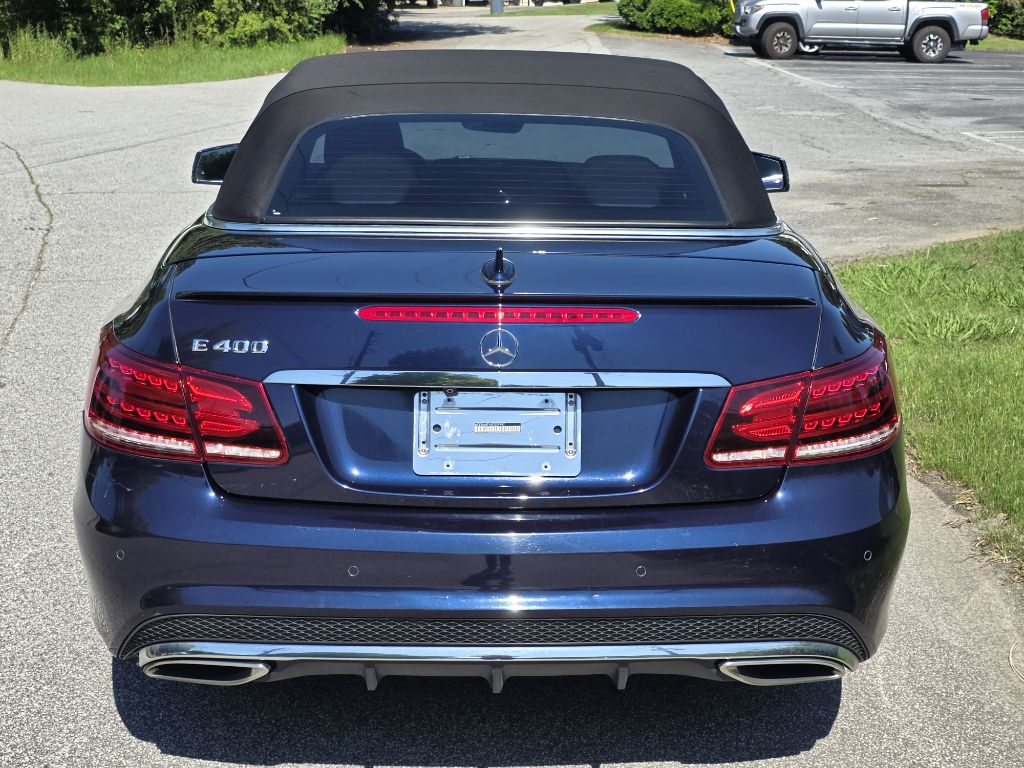 Photo 4 of this MERCEDES-BENZ E-CLASS