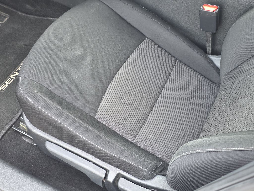 Photo 11 of this NISSAN SENTRA
