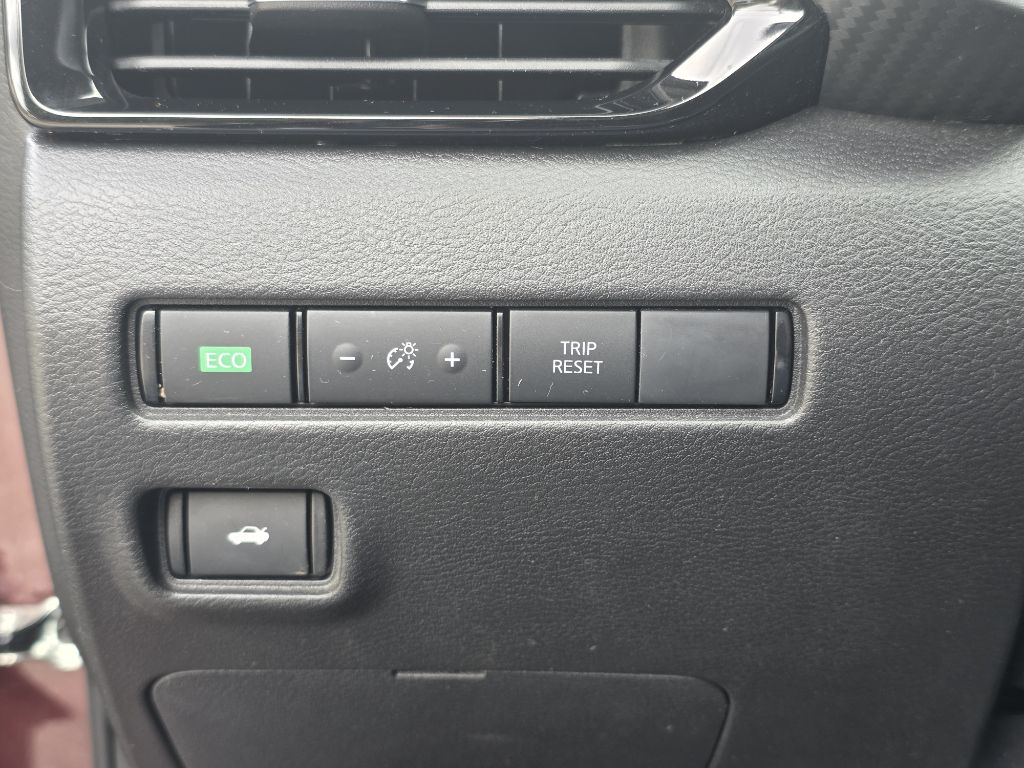 Photo 21 of this NISSAN SENTRA